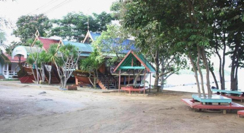 Rimtalay Resort Koh Si Chang Esterno foto